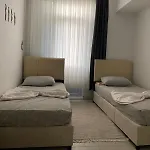 Cleopatra & Luxus And Modern Appartamento