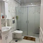 Cleopatra & Luxus And Modern