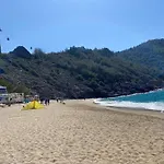 Cleopatra & Luxus And Modern *