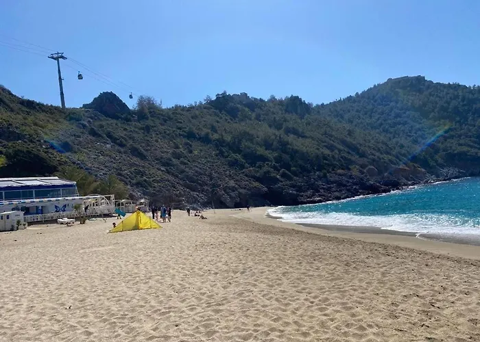 Cleopatra & Luxus And Modern *